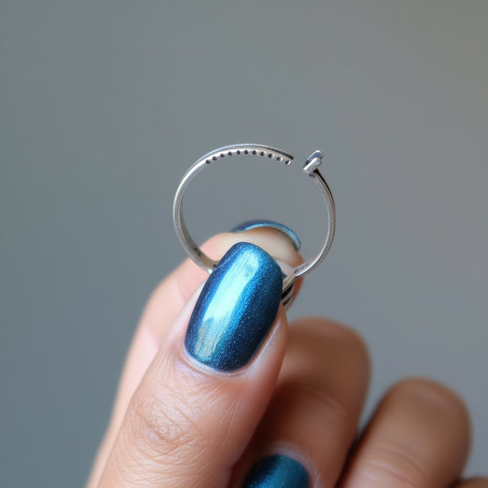 blue kyanite oval in adjustable sterling silver ring showing the back