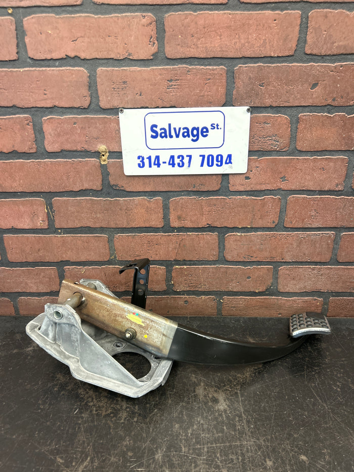 2011-2013 Jeep Grand Cherokee srt8 OEM Brake Pedal and Bracket 52124732ad