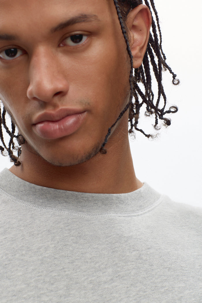 Essential Sweatshirt in Heather Grey