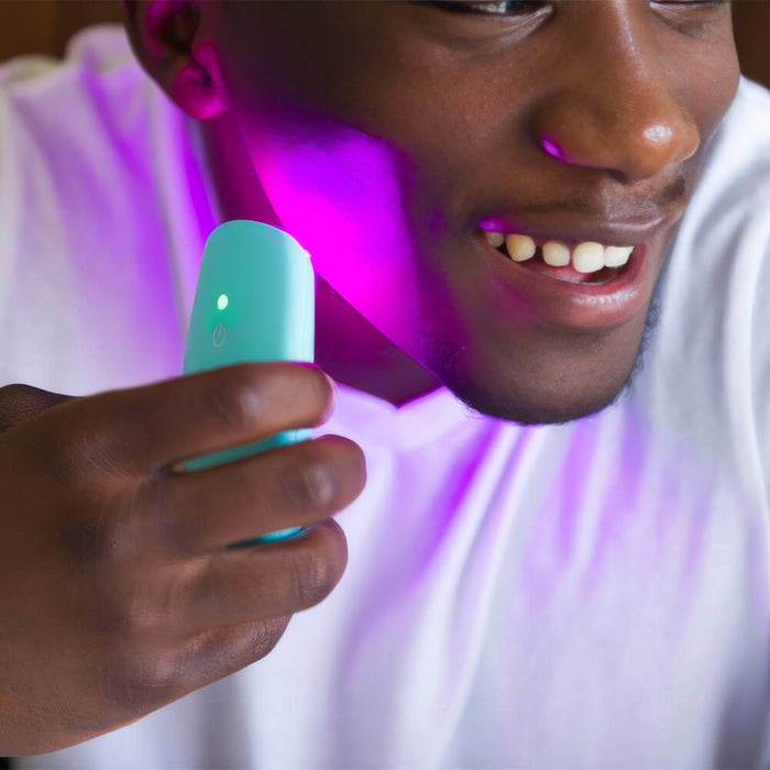 Essentials Acne : Blue Light Therapy for Acne Treatment