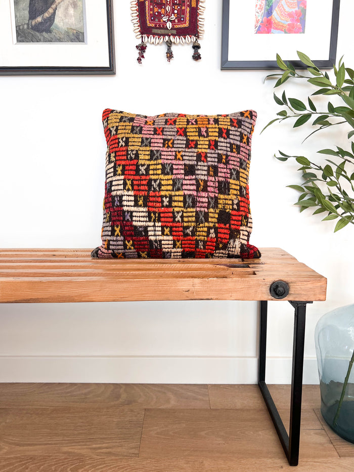 Gia Kilim Pillow (18x18)