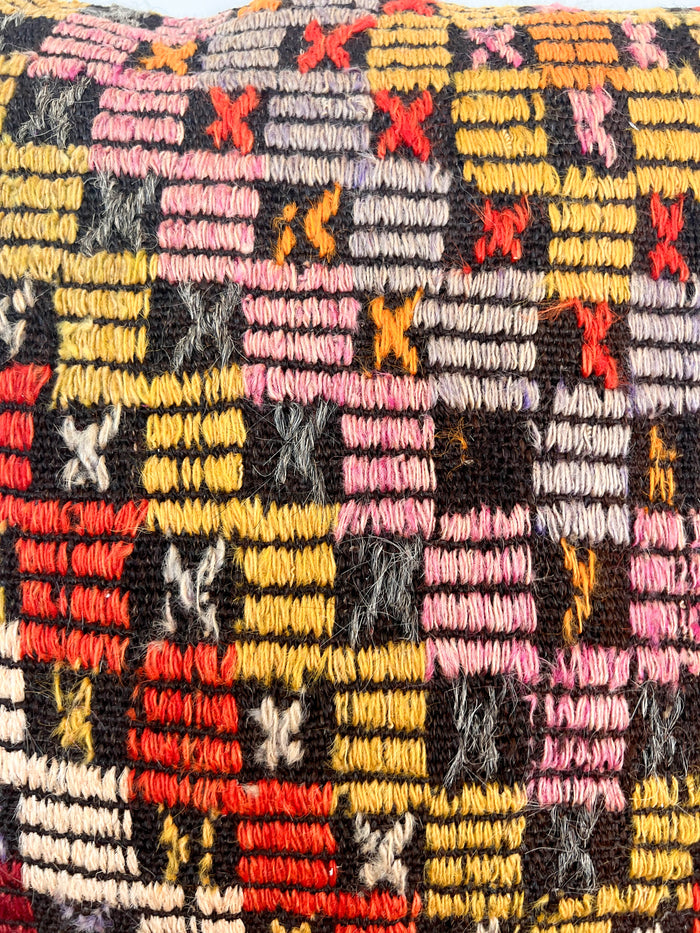 Gia Kilim Pillow (18x18)