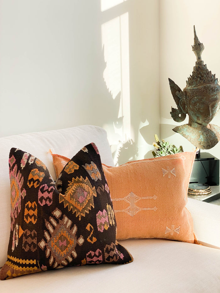 Illuminated Kilim Pillow (18x18)