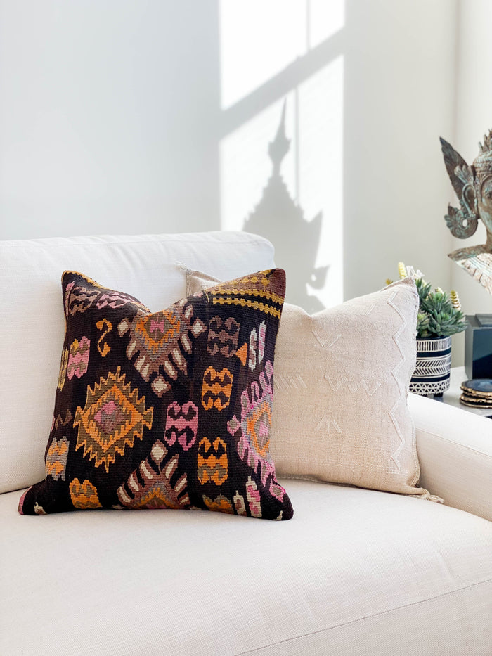 Illuminated Kilim Pillow (18x18)
