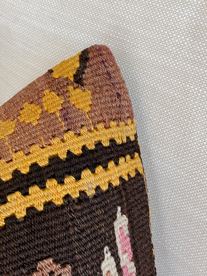 Illuminated Kilim Pillow (18x18)