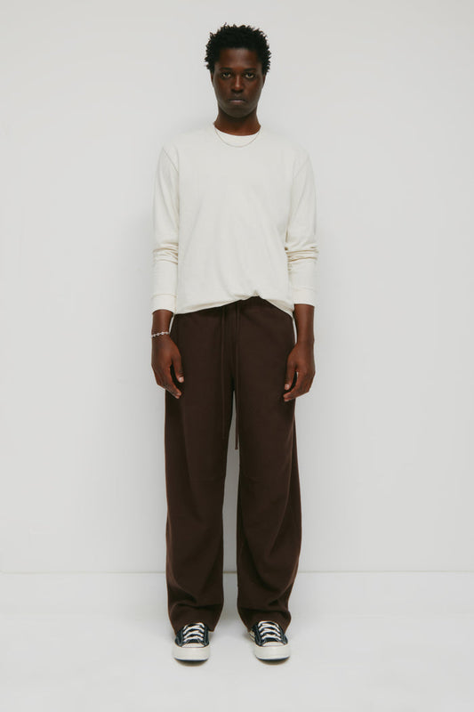 Model is 6'2" and is wearing a size L.
