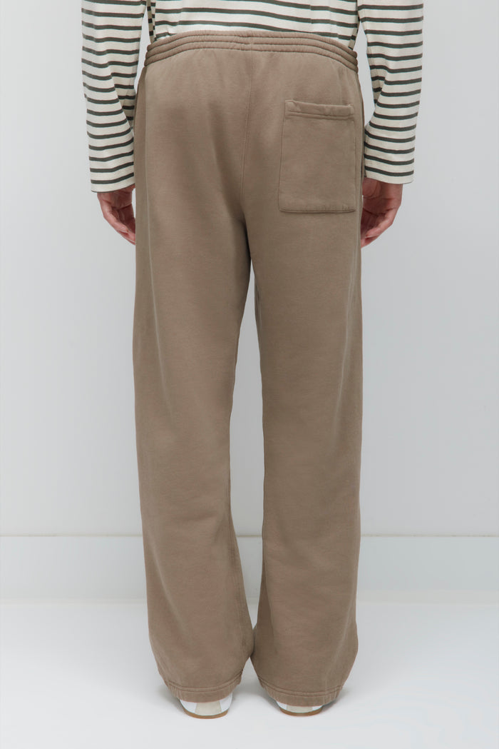 Men's Essential Straight Sweatpant in Taupe