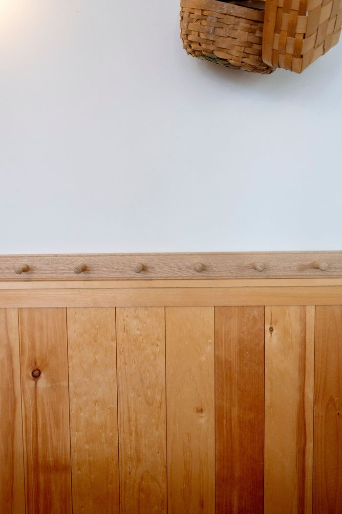 Shaker Utility Rail