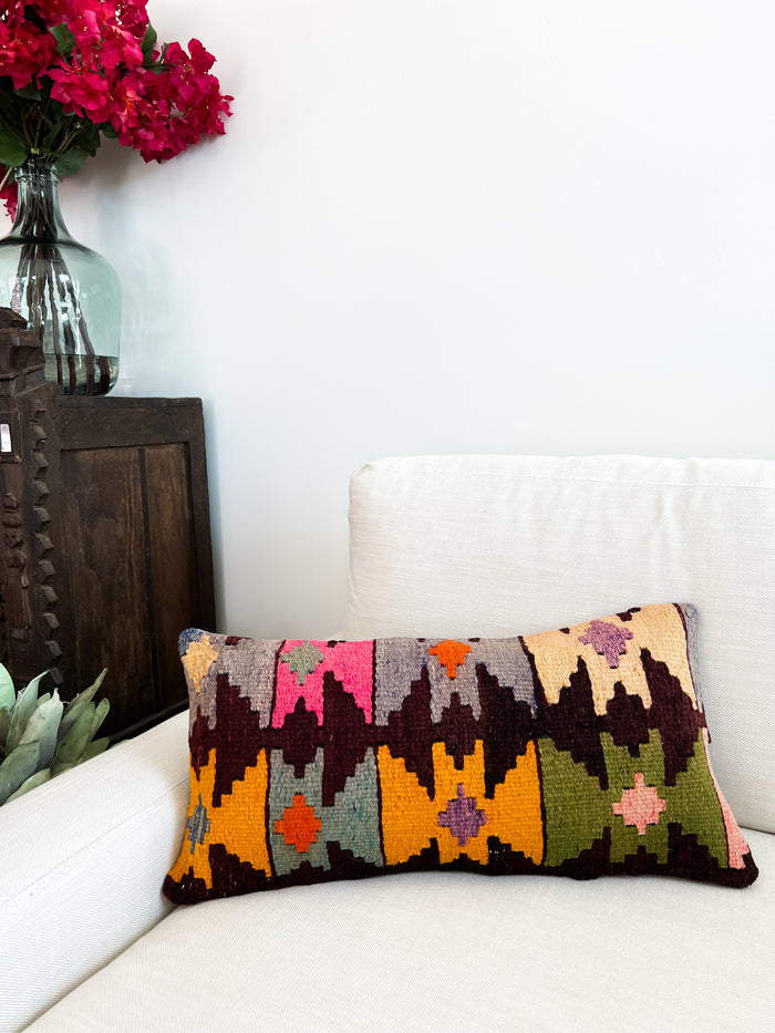 traditional Handmade Turkish kilim pillow cover made with vintage rugs 12x24