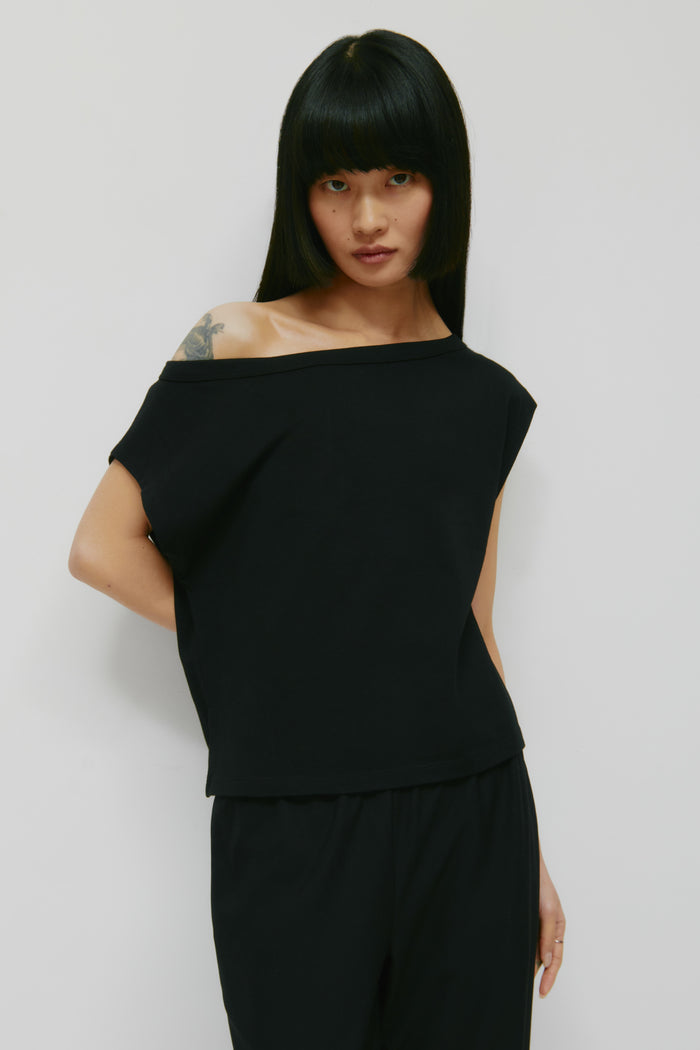 Model is 5’9” and is wearing a size XS.
